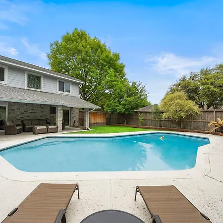 Pool Houston Getaway Games Wifi Bbq Yard Villa